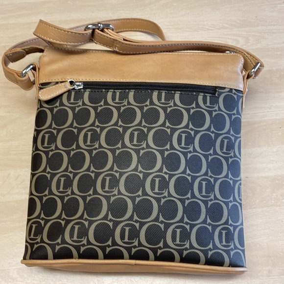 CL Logo by Carryland Faux Leather Crossbody Purse Dk Brown/Tan 10”L x 10”W - Picture 2 of 6